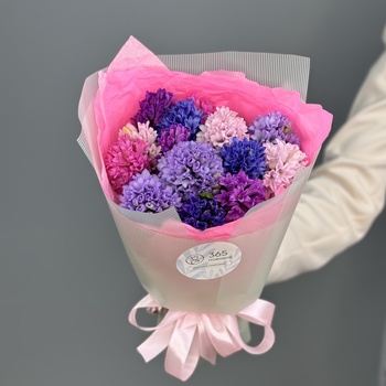 Букет из 15 гиацинтов микс